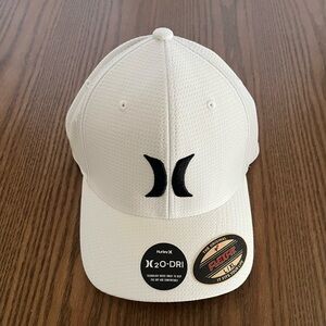 Hurley White Cap with Black Logo size L/Xl
